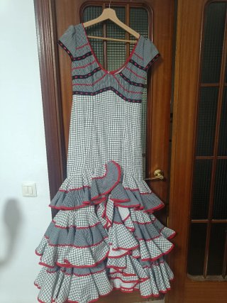 Traje de flamenca talla 46 ,Micaela villa,negociab