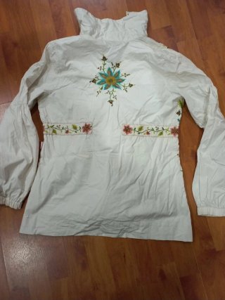 Camisa bordada floral XS