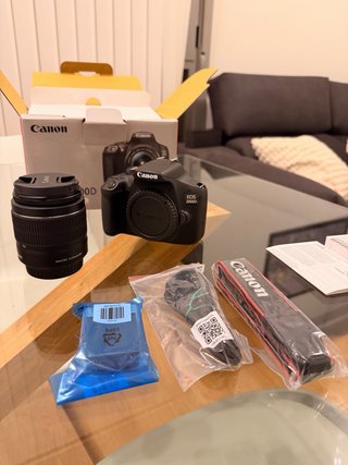Canon EOS 2000D EF-S 18-55 III Kit