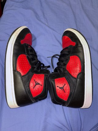 Jordan Jumpman Rojas y Negras