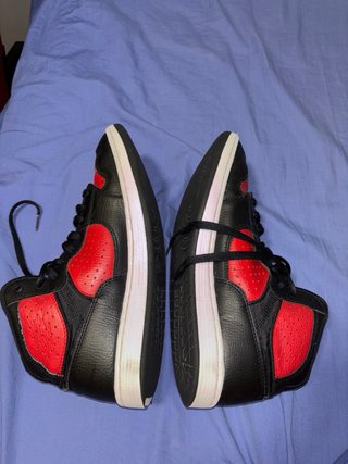 Jordan Jumpman Rojas y Negras