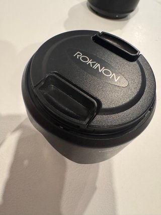 Rokinon 12mm f2 para Fuji