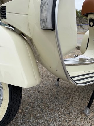 Vespa PX 200 E Iris Beige Restaurada