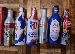 Bottiglie di alluminio commemorative di Coca-Cola e Mahou