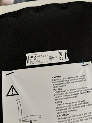 Silla de oficina IKEA blanca y negra
