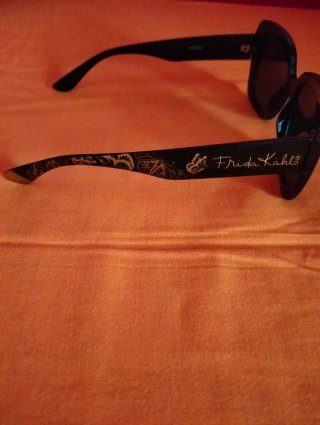 Gafas de sol inspiradas en Frida Kahlo
