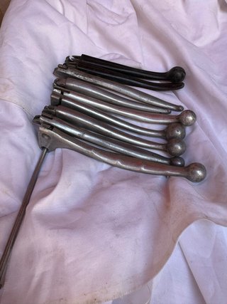 Manetas de motos antiguas variadas