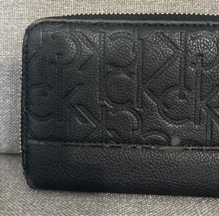 Portafoglio Calvin Klein nero con monogramma
