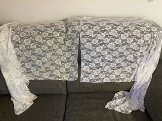 Mantilla fallera blanca o beig
