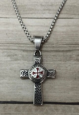OFERTA. COLLAR "CRUZ TEMPLARIA SIGILLUM" EN ACERO