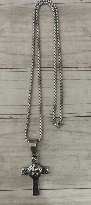 OFERTA. COLLAR "CRUZ TEMPLARIA SIGILLUM" EN ACERO
