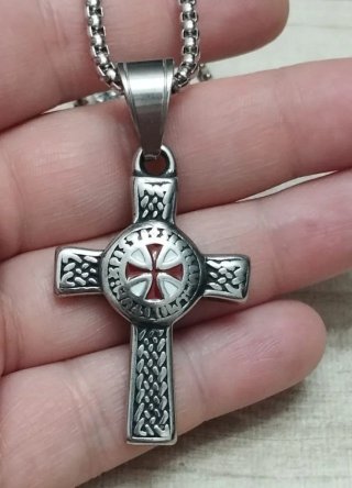 OFERTA. COLLAR "CRUZ TEMPLARIA SIGILLUM" EN ACERO
