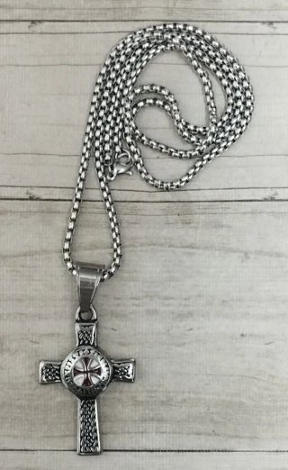 OFERTA. COLLAR "CRUZ TEMPLARIA SIGILLUM" EN ACERO