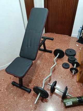 Banco musculación + Barra y Mancuernas