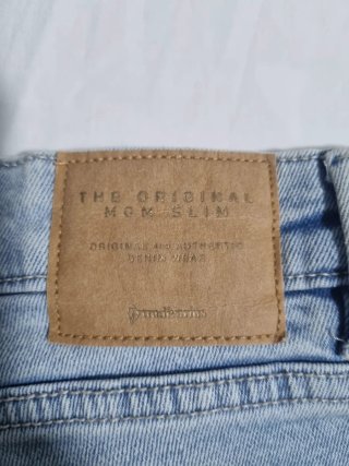 PANTALON STRADIVARIUS DESGASTADO