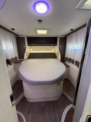 Autocaravana Cama Isla y Suspendida