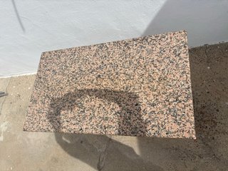 Mesa de Mármol y Metal