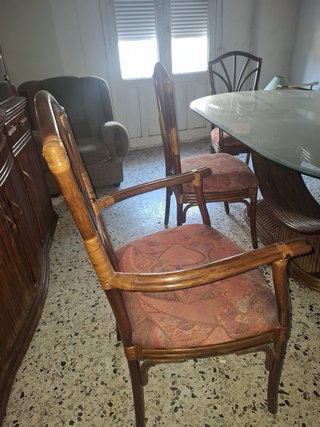 Mesa de cristal y bambú con 6 sillas a juego