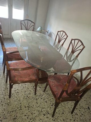 Mesa de cristal y bambú con 6 sillas a juego