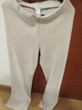 Conjunto punto Zara beige