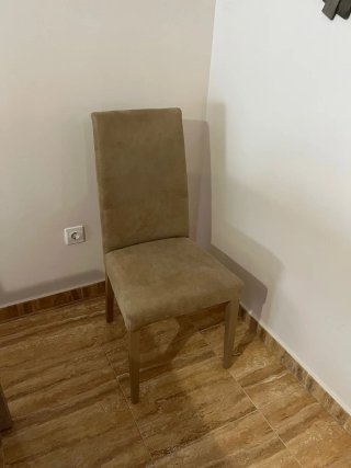 Mesa de comedor y 4 sillas
