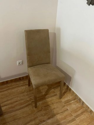 Mesa de comedor y 4 sillas