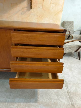 Aparador de teca vintage Mid Century