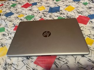 HP Laptop 15s-eq2xxx con funda incluida