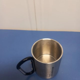 Taza acero inoxidable con mosquetón