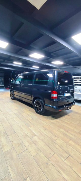 Vw Multivan black/line