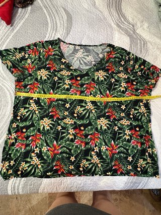 Camiseta floral talla 3XL