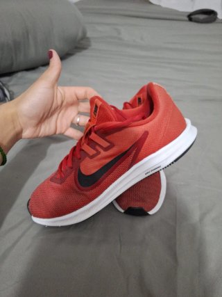 Zapatillas Nike Running Rojas y Negras