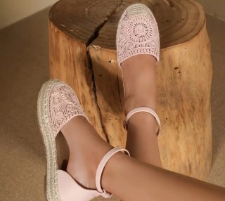 Sandalias planas rosa