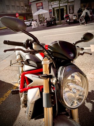 MV Agusta Brutale 910