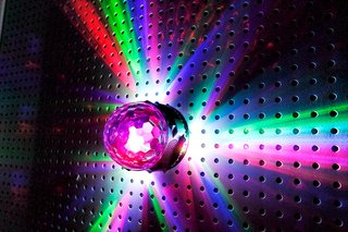 BOLA LED BEAMZ PLS10 CON ALTAVOZ MP3 Y BLUETOOTH