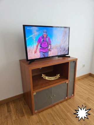 CONJUNTO TELEVISION Y MUEBLE