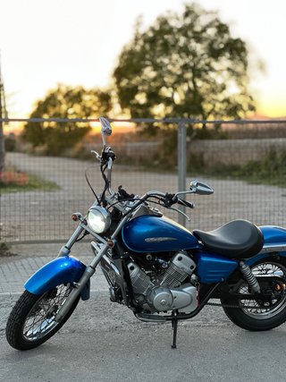 Honda Shadow 125 azul