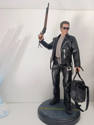 Figura Terminator T800 1/6 no hot toys