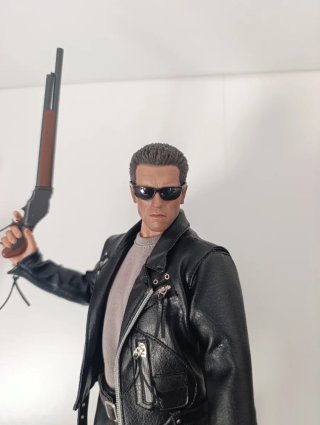 Figura Terminator T800 1/6 no hot toys