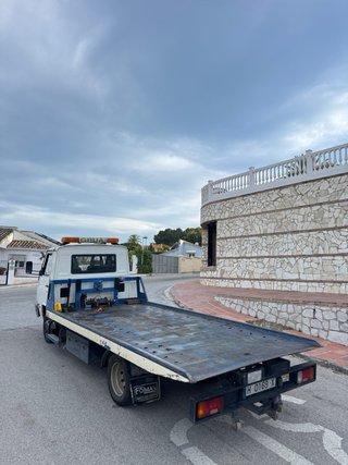 NISSAN TRADE GRUA PORTACOCHES