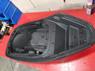 Asiento Peugeot metrópolis 400