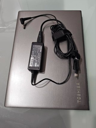 Toshiba i5 256-SSD 12GB-Ram Portege Z30 13.3"