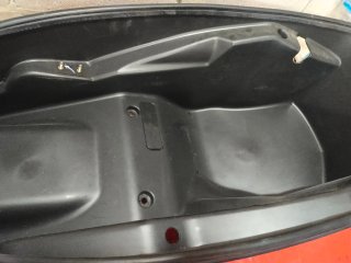 Cofre,baúl asiento Kymco dtx
