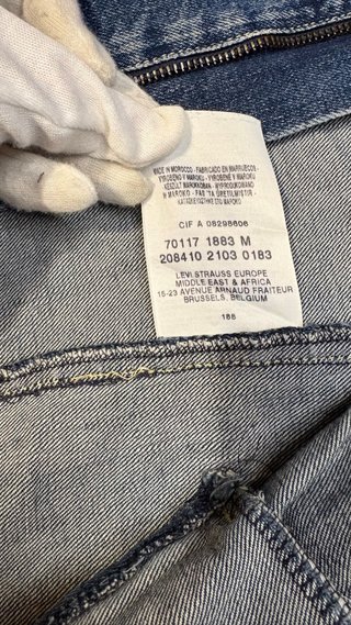 Chaqueta Levi's Denim Talla M con Tachuelas