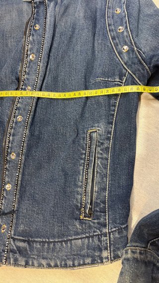 Chaqueta Levi's Denim Talla M con Tachuelas