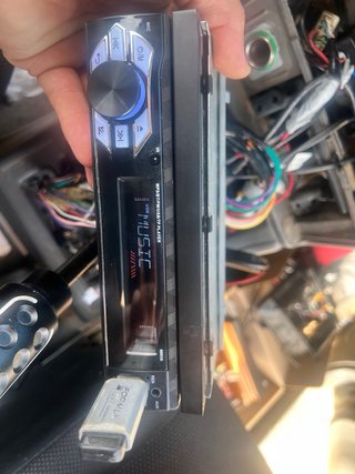 Radio CML-PLAY Pantalla Extraíble MP5/BT/FM
