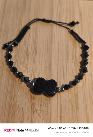 Pulsera con colgante de oso negro