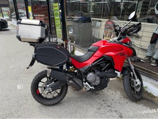 Ducati Multistrada V2S 2024 Roja