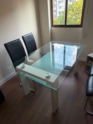 Mesa de comedor cristal y metal