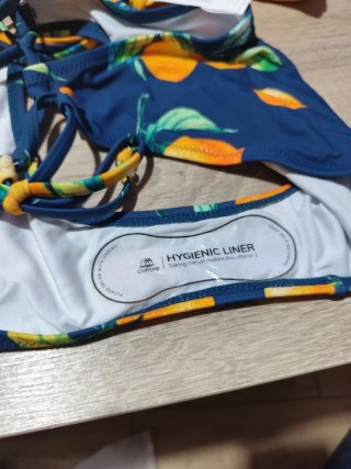 Bikini Naranja y Azul Estampado Frutas